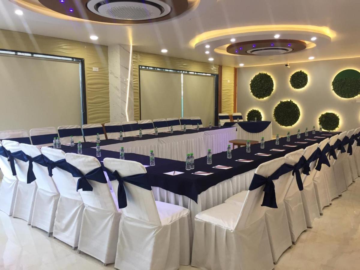Hotel Sarvin Lucknow Exterior photo